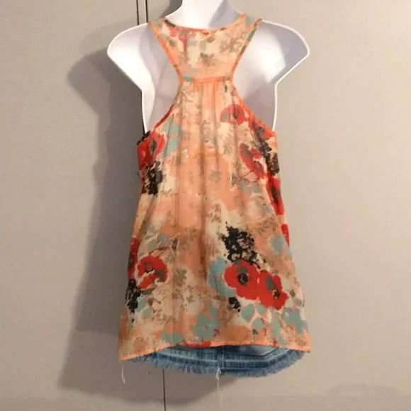 Charming Charlie ladies floral tank top. Size medium. - Picture 4 of 6